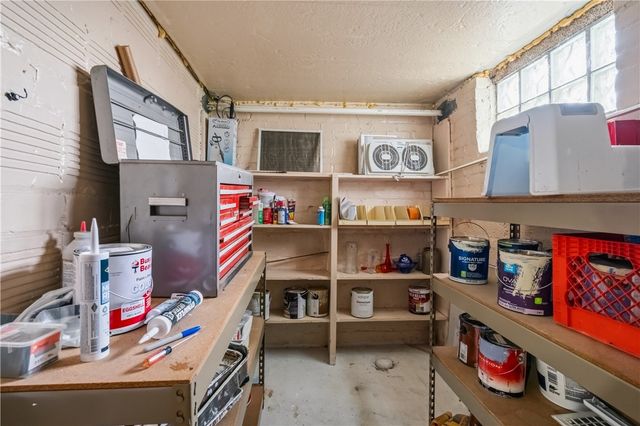 1129 Woodbourne Ave, Brookline, PA 15226