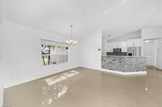 1900 NE 1st AVE, Cape Coral, FL 33909