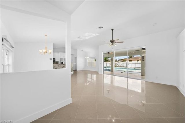 1900 NE 1st AVE, Cape Coral, FL 33909