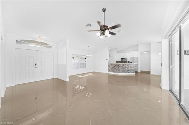 1900 NE 1st AVE, Cape Coral, FL 33909
