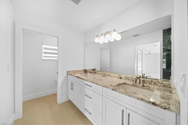 1900 NE 1st AVE, Cape Coral, FL 33909