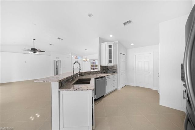 1900 NE 1st AVE, Cape Coral, FL 33909