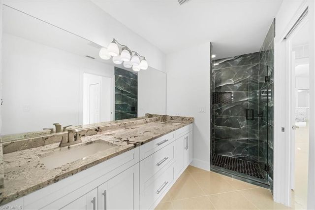 1900 NE 1st AVE, Cape Coral, FL 33909
