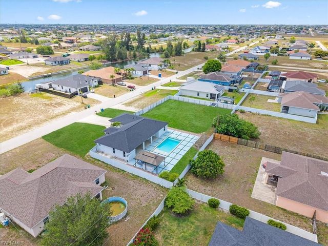 1900 NE 1st AVE, Cape Coral, FL 33909