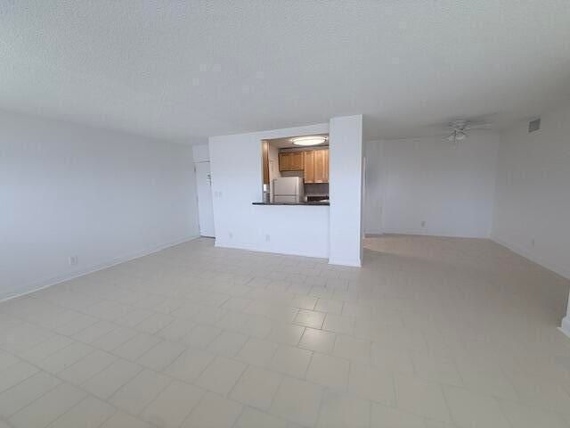 2555 NE 11TH Street 402, Fort Lauderdale, FL 33304