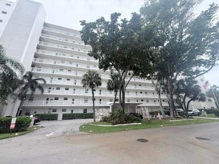 2555 NE 11TH Street 402, Fort Lauderdale, FL 33304