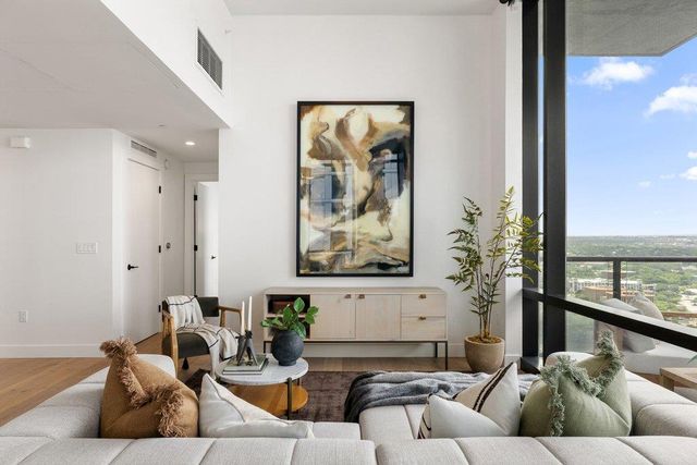 70 Rainey ST 2208, Austin, TX 78701