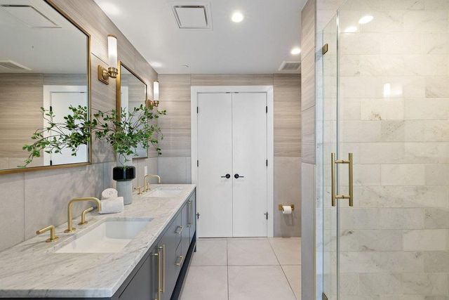 70 Rainey ST 2208, Austin, TX 78701