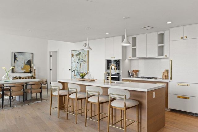 70 Rainey ST 2208, Austin, TX 78701