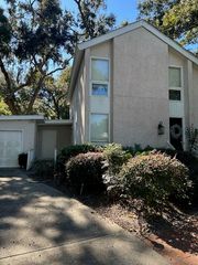 231 Menendez Ave, St Simons Island, GA 31522