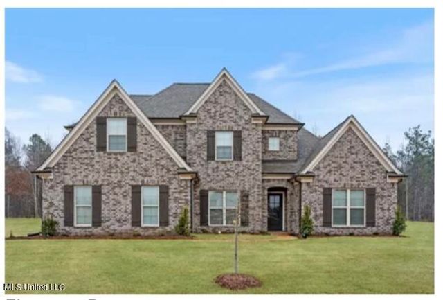 5404 Hazelwood Drive, Lake Cormorant, MS 38641