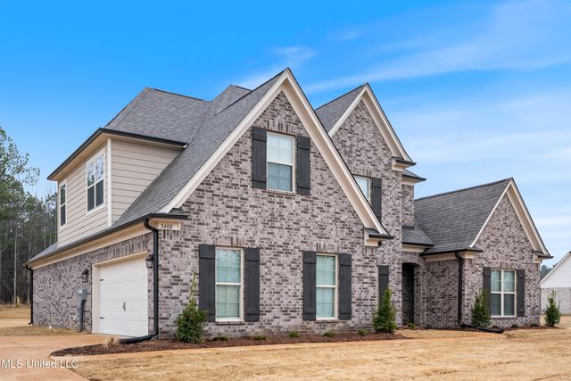 5404 Hazelwood Drive, Lake Cormorant, MS 38641