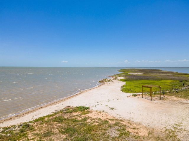 3061 Palacios Bay Drive, Palacios, TX 77465