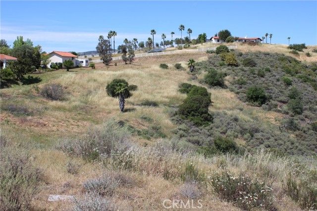 28 Golden Arrow Court, Murrieta, CA 92562