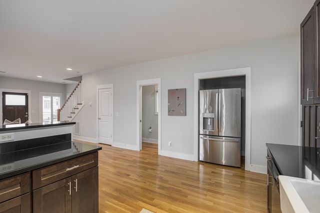 112 36th Ave, N, Nashville, TN 37209