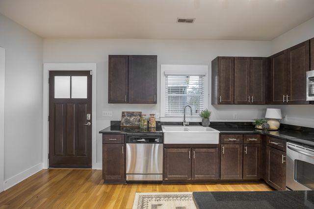 112 36th Ave, N, Nashville, TN 37209