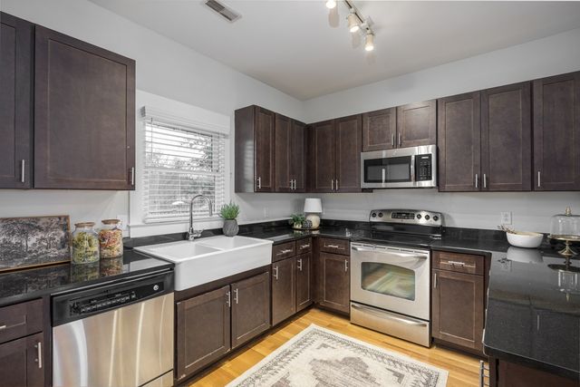 112 36th Ave, N, Nashville, TN 37209