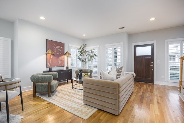 112 36th Ave, N, Nashville, TN 37209