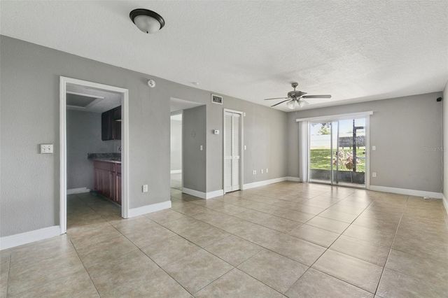 900 LAKE DESTINY ROAD B, Altamonte Springs, FL 32714