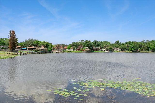 900 LAKE DESTINY ROAD B, Altamonte Springs, FL 32714