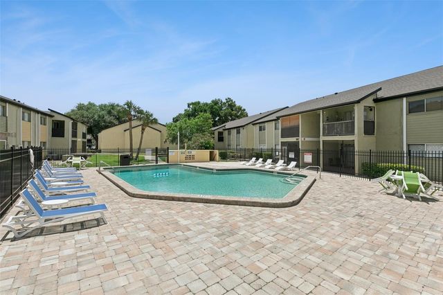 900 LAKE DESTINY ROAD B, Altamonte Springs, FL 32714