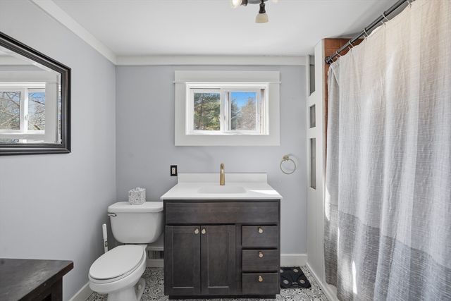 492 Elm St, Northampton, MA 01060