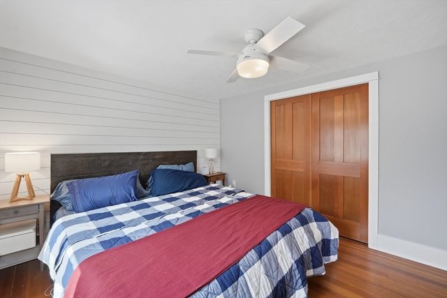 492 Elm St, Northampton, MA 01060