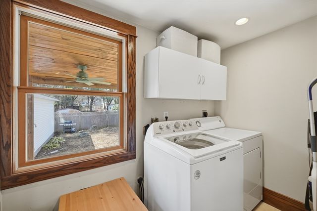 492 Elm St, Northampton, MA 01060