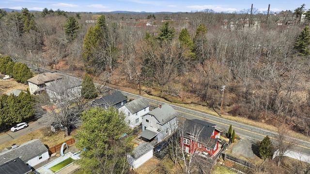 492 Elm St, Northampton, MA 01060