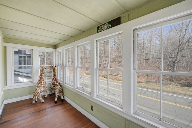 492 Elm St, Northampton, MA 01060