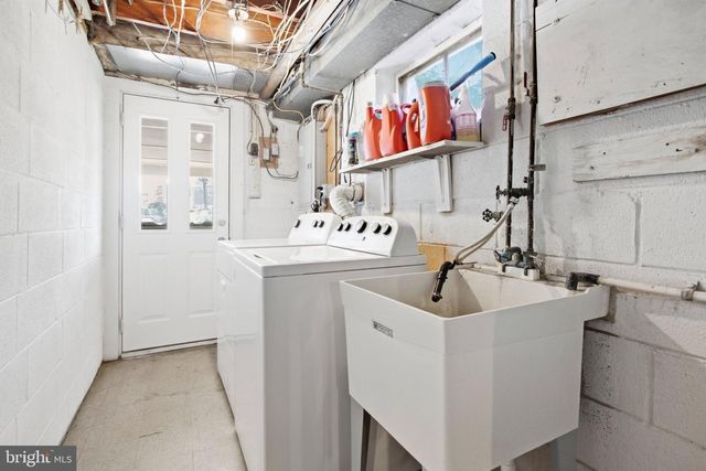 101 LAKEVIEW DR, Ridley Park, PA 19078