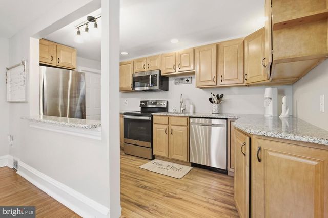 101 LAKEVIEW DR, Ridley Park, PA 19078