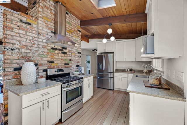 2245 Pelham Pl, Oakland, CA 94611
