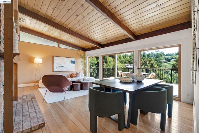 2245 Pelham Pl, Oakland, CA 94611