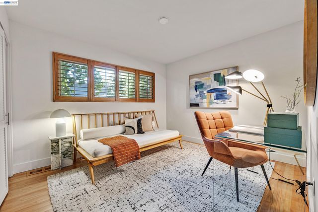 2245 Pelham Pl, Oakland, CA 94611