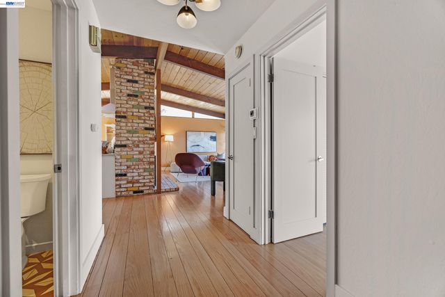 2245 Pelham Pl, Oakland, CA 94611