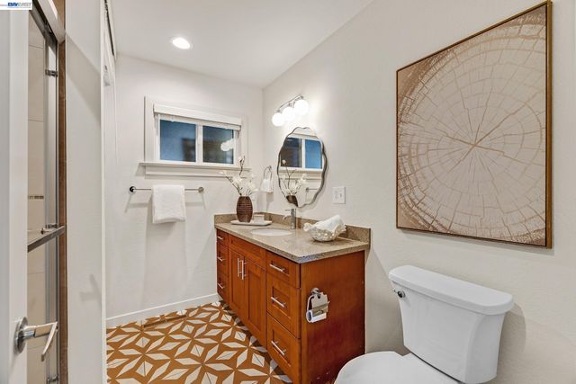 2245 Pelham Pl, Oakland, CA 94611
