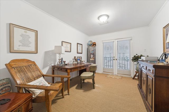 10 S Briar Hollow Lane 55, Houston, TX 77027