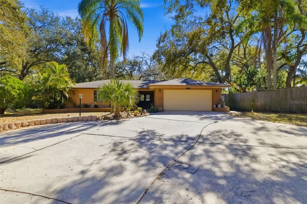 Image 2 of property listing at 186 SUNWARD AVENUE, Palm Harbor, FL 34684