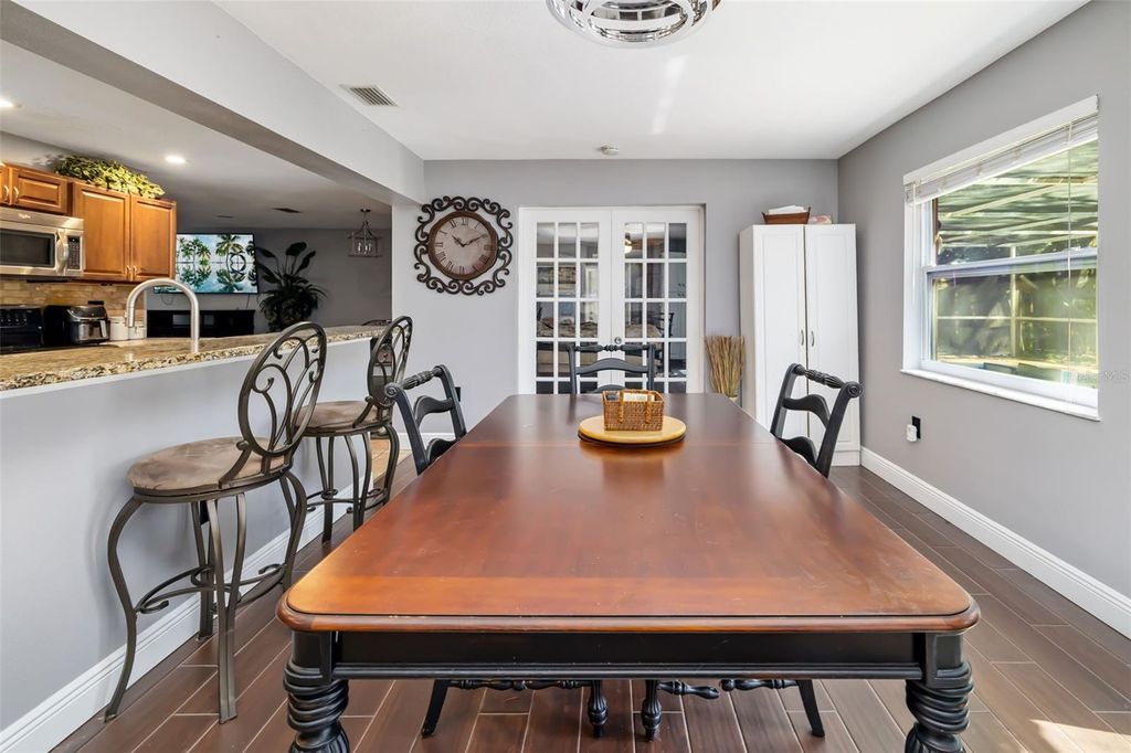 Image 21 of property listing at 186 SUNWARD AVENUE, Palm Harbor, FL 34684