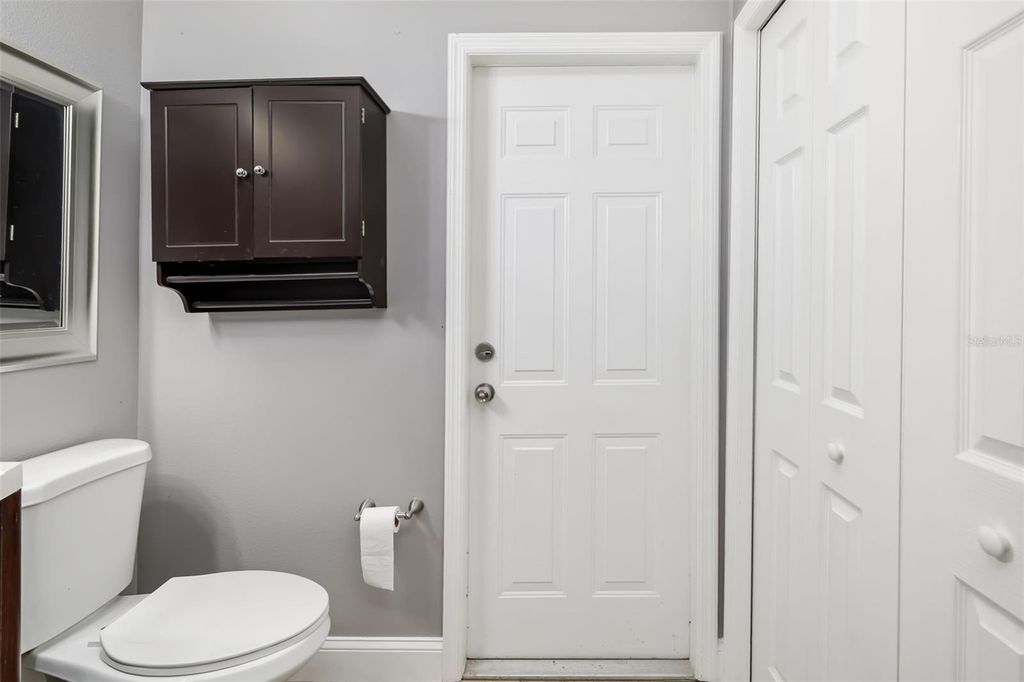 Image 35 of property listing at 186 SUNWARD AVENUE, Palm Harbor, FL 34684