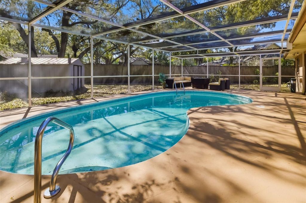 Image 37 of property listing at 186 SUNWARD AVENUE, Palm Harbor, FL 34684