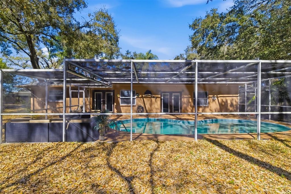 Image 43 of property listing at 186 SUNWARD AVENUE, Palm Harbor, FL 34684