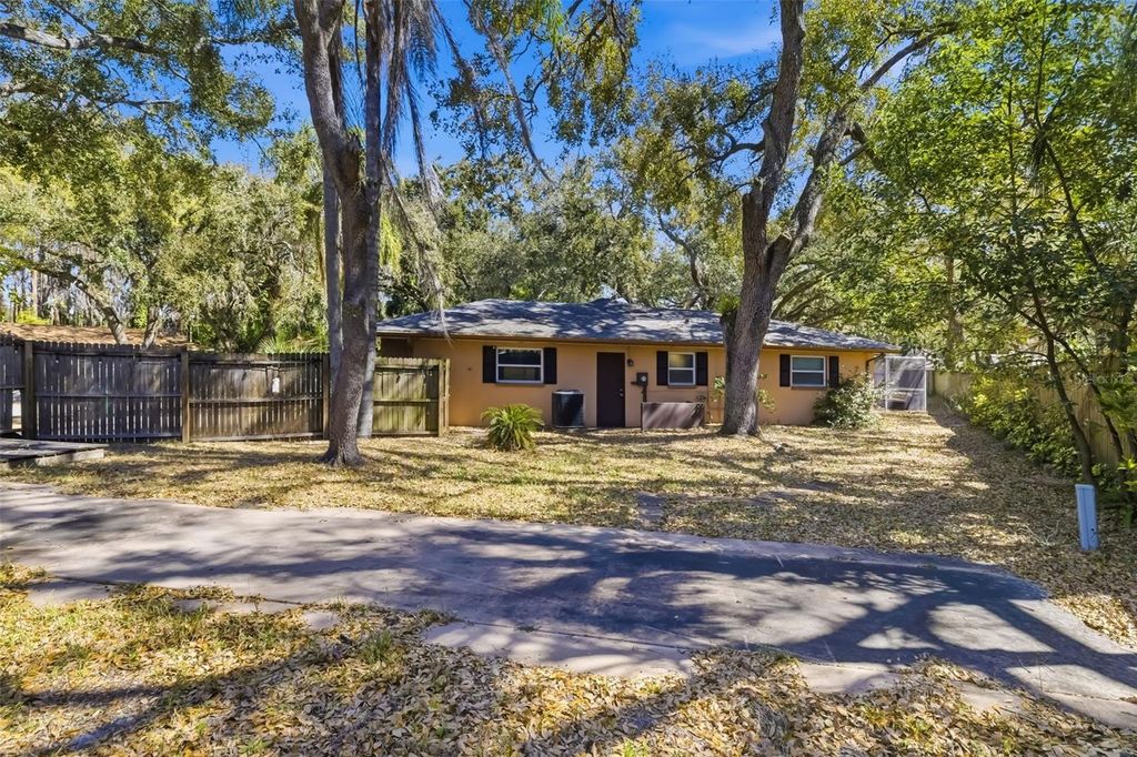 Image 46 of property listing at 186 SUNWARD AVENUE, Palm Harbor, FL 34684