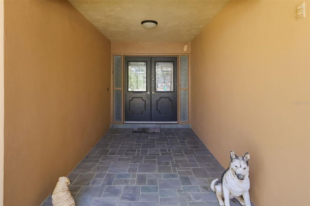 Image 6 of property listing at 186 SUNWARD AVENUE, Palm Harbor, FL 34684