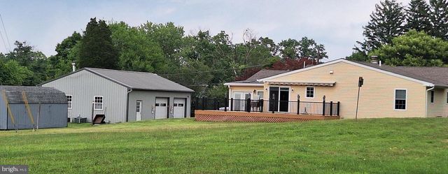 423 S BAUMSTOWN RD, Birdsboro, PA 19508