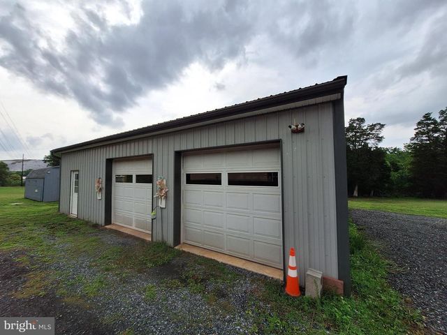 423 S BAUMSTOWN RD, Birdsboro, PA 19508