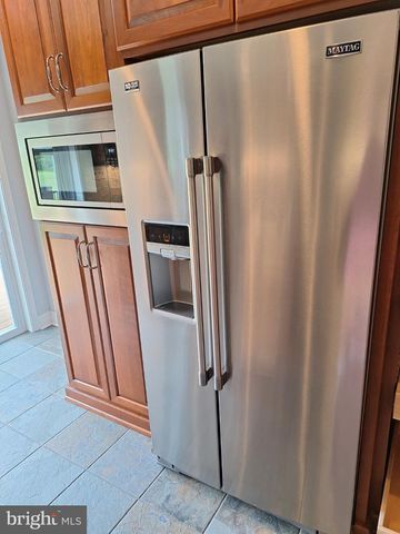 423 S BAUMSTOWN RD, Birdsboro, PA 19508