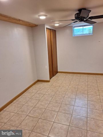423 S BAUMSTOWN RD, Birdsboro, PA 19508