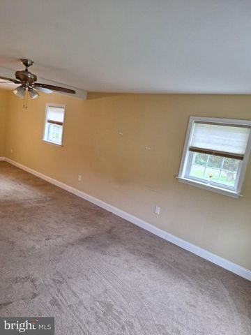 423 S BAUMSTOWN RD, Birdsboro, PA 19508
